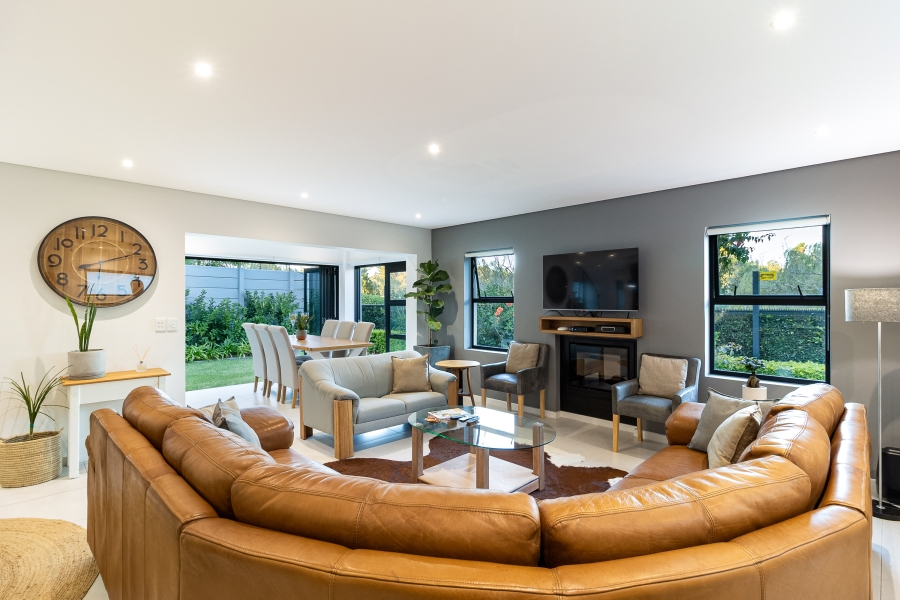 4 Bedroom Property for Sale in Tara Western Cape